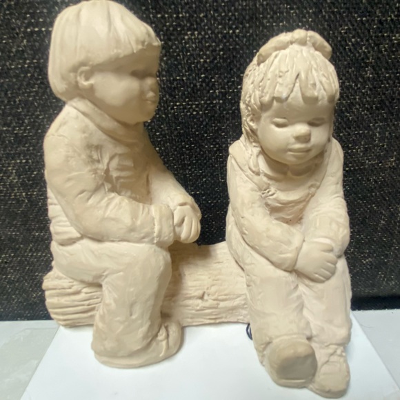 Austin Sculptures “First Love” Figurine - Picture 13 of 16